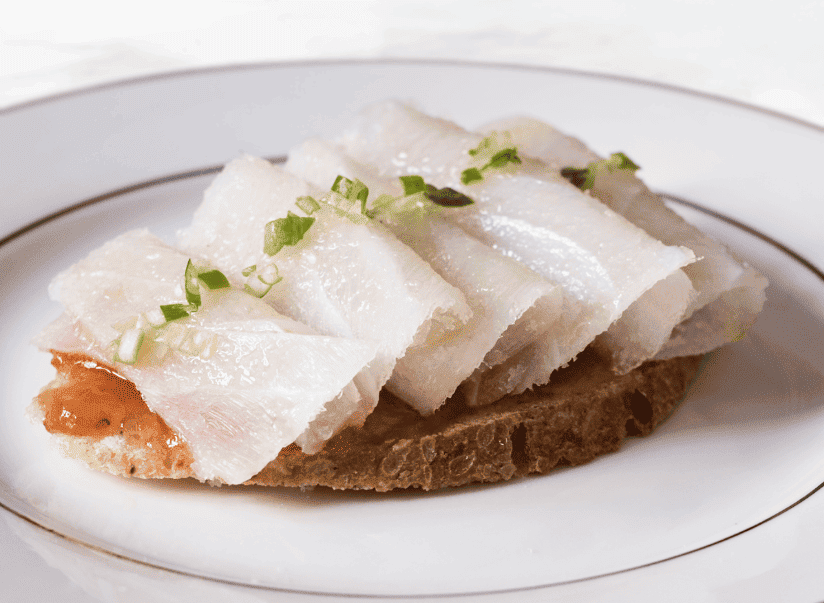 Tostas de bacalao ahumado