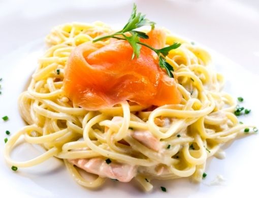 Pasta con salmon ahumado