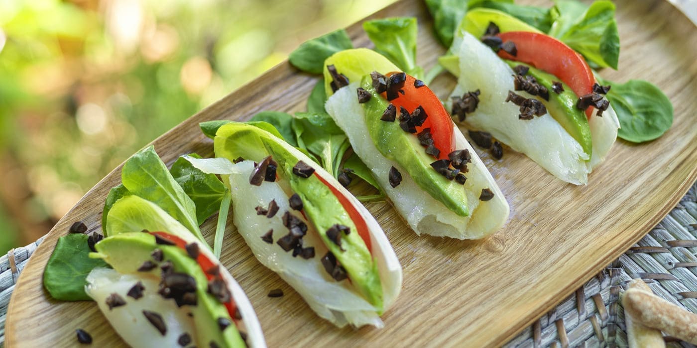 Ensalada de bacalao ahumado y aguacate