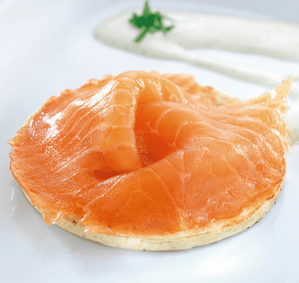 Blinis-con-salmon-ahumado-grandes-1028x972.png