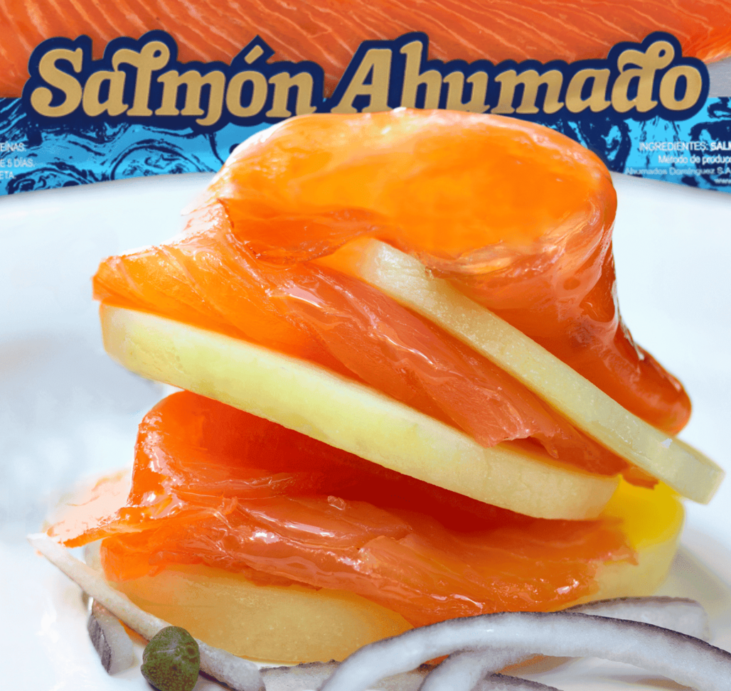 Pieza-grande-de-salmon-ahumado-cortado-1028x972.png
