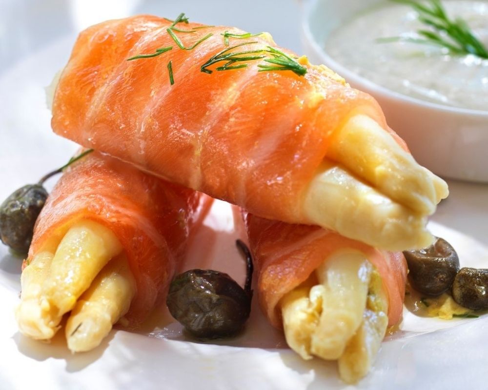 Rollitos de salmón ahumado