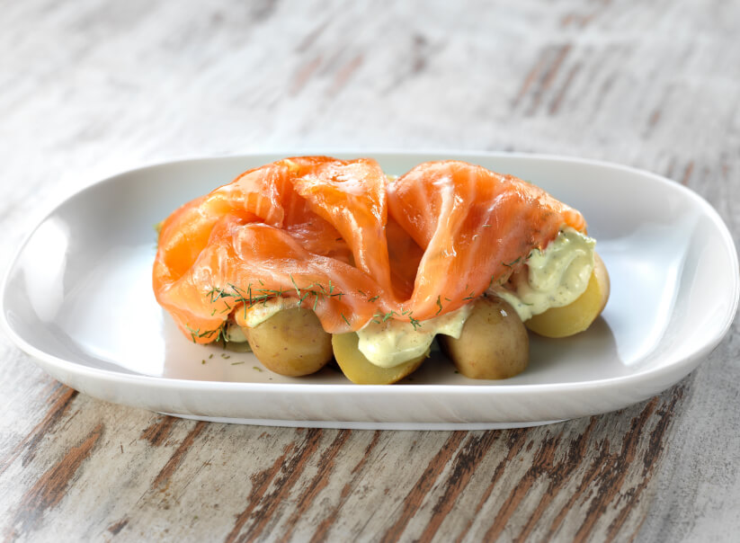 Receta de ensalada de patata con salmon marinado