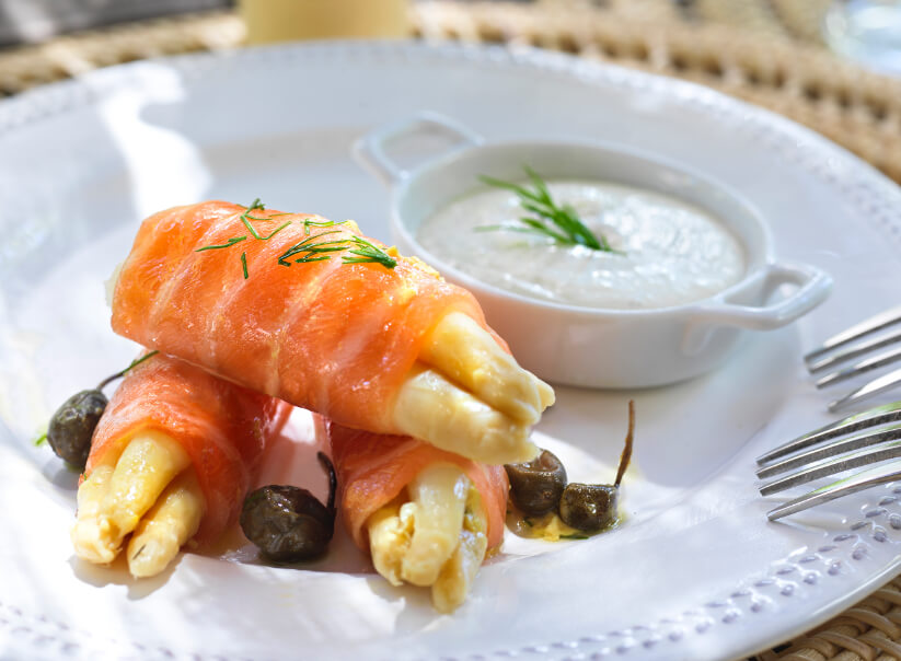 Receta de rollitos de salmón ahumado rellenos