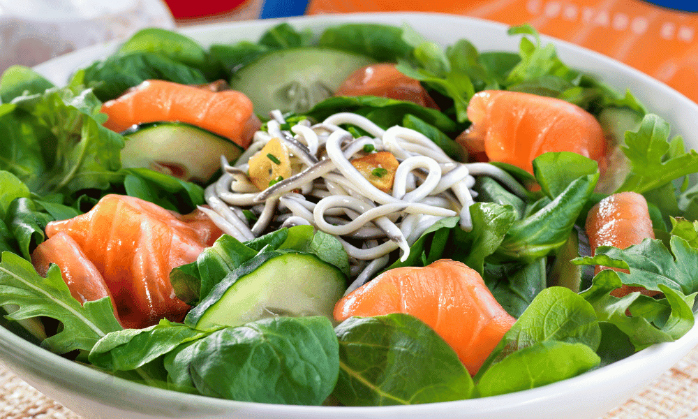 Ensalada de brotes y gulas