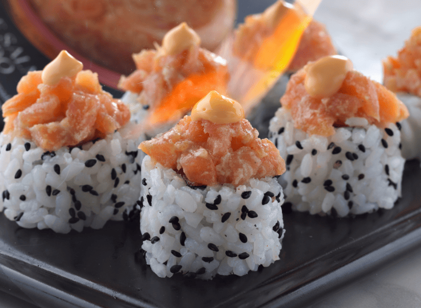 Uramaki de salmón ahumado