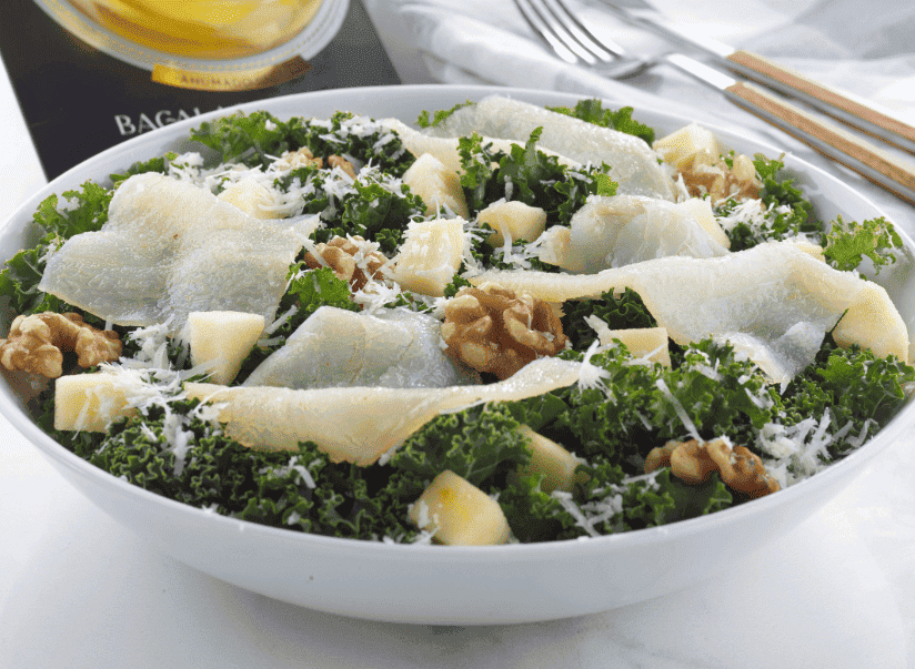 Ensalada de kale con bacalao