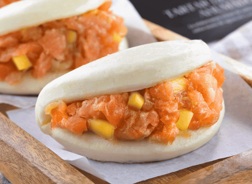 Bao buns con salmón ahumado